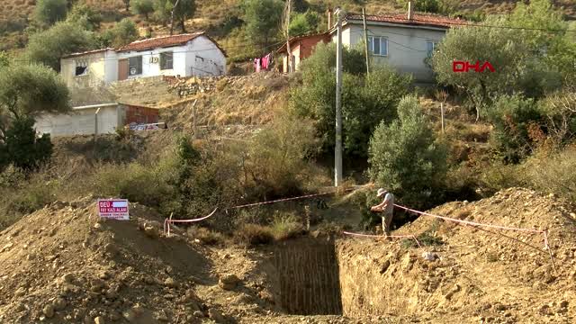 Manisa fayının geçmişini araştırmak için hendek açıldı