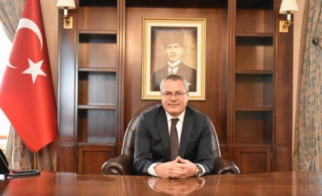 Vali Ahmet Deniz,´´Hür ve bağımsız yaşamanın adı cumhuriyet´´