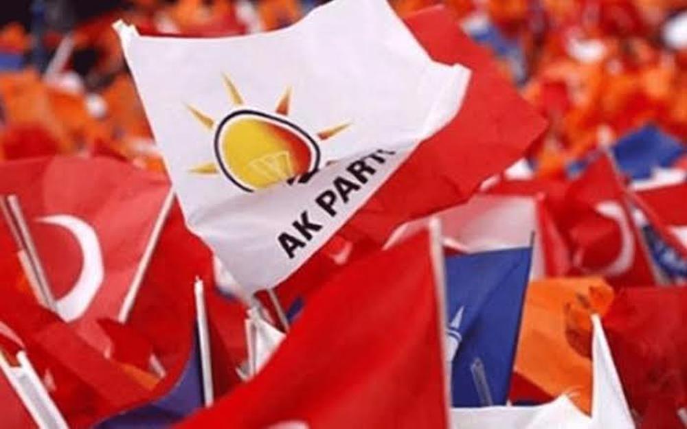 AKP´den istifalar sürüyor