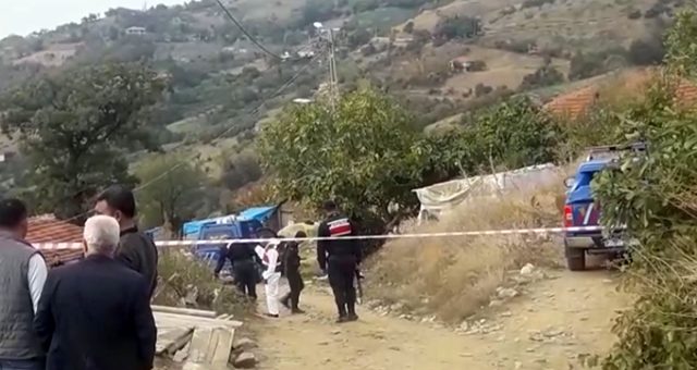 4 kişiyi kurşuna dizdi.