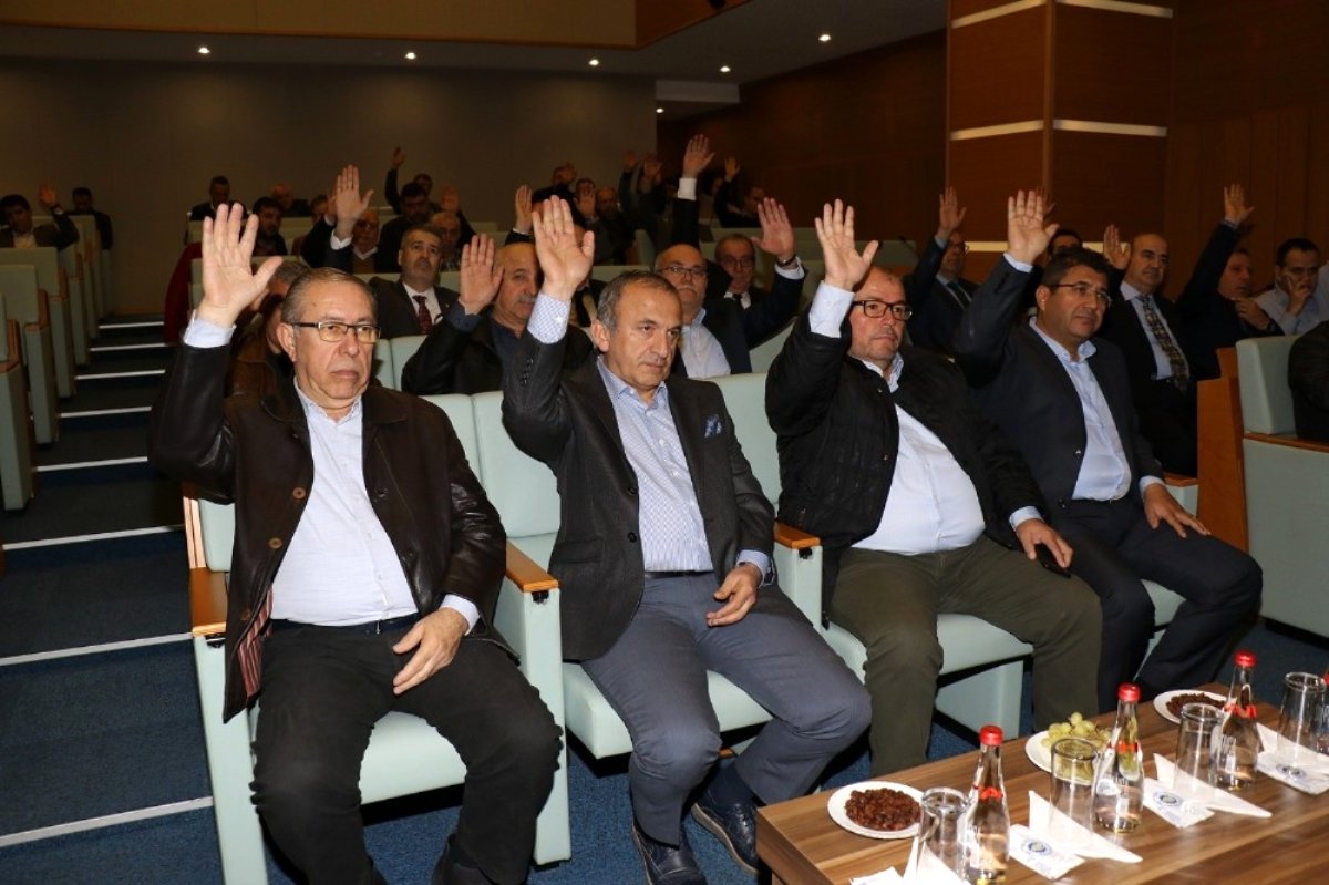 Manisa TSO´da ekonomi masaya yatırıldı.