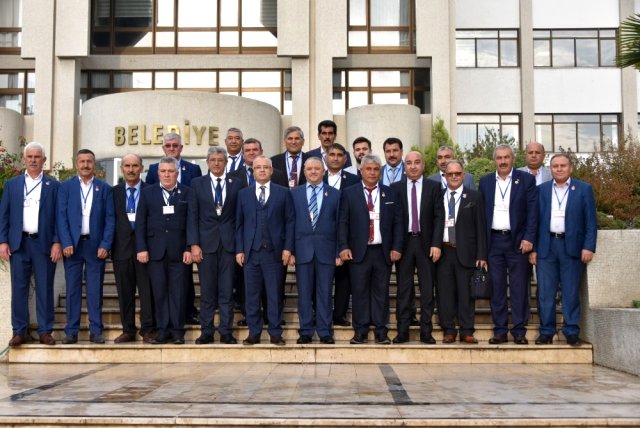 Salihli´li muhtarlar Kıbrıs´a uğurlandı