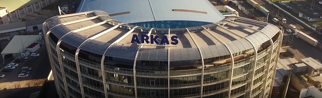 Lucien Arkas İzmir'de ilk sırada