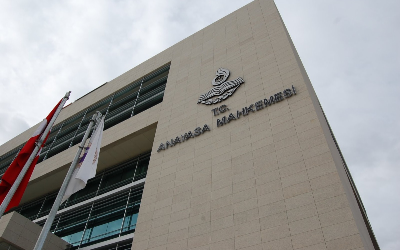 AYM'den üç parti hakkında suç duyurusu