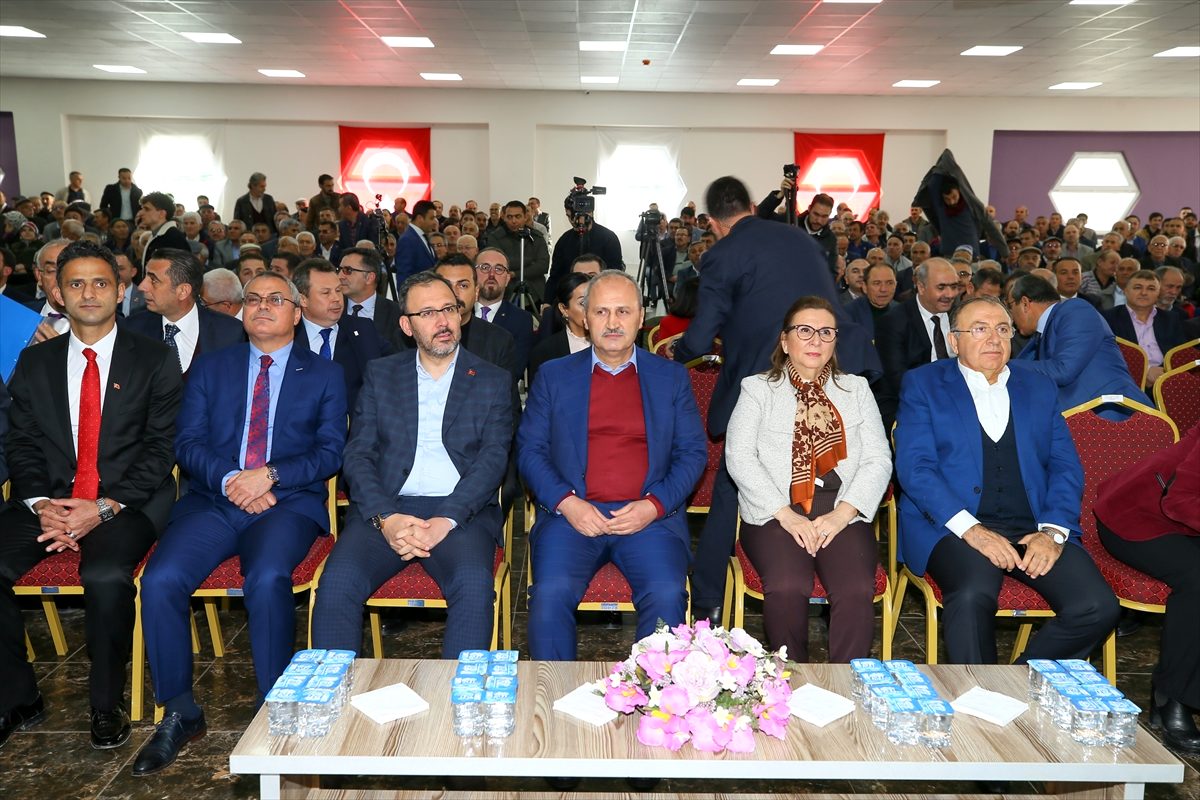 Bakanlar halkla buluştu