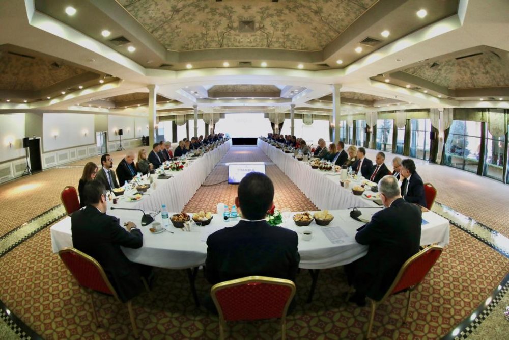 İmamoğlu rektörlerle buluştu.