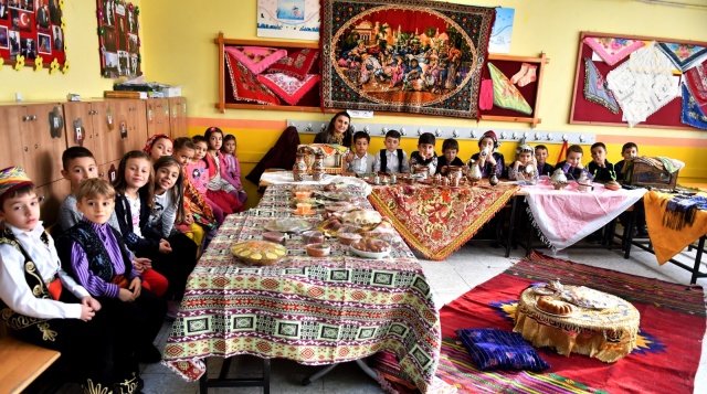 81 ili manisa'ya taşıdılar