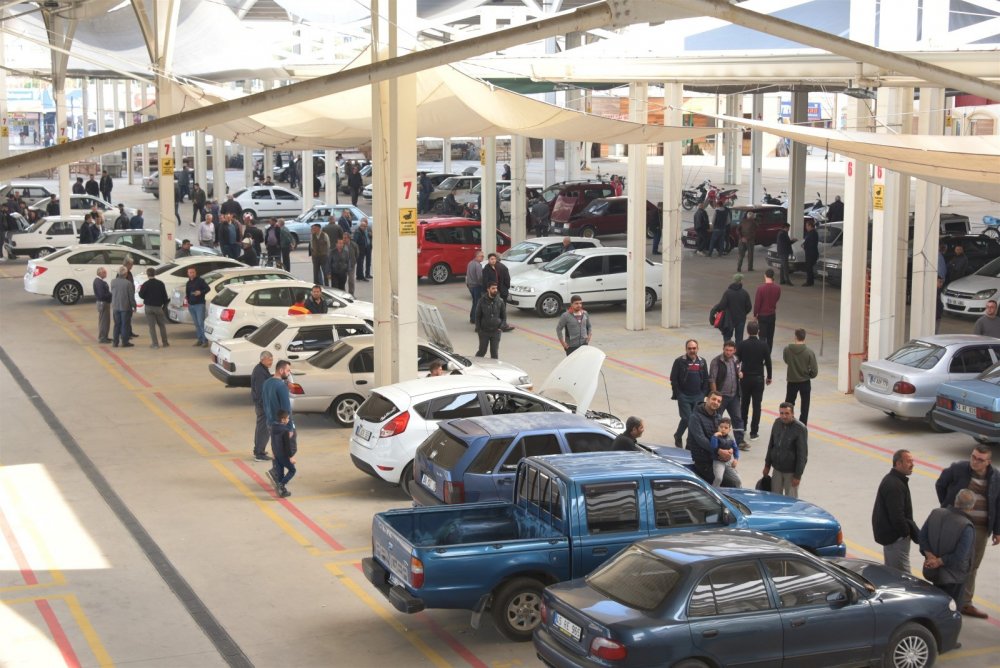 oto pazarı açıldı