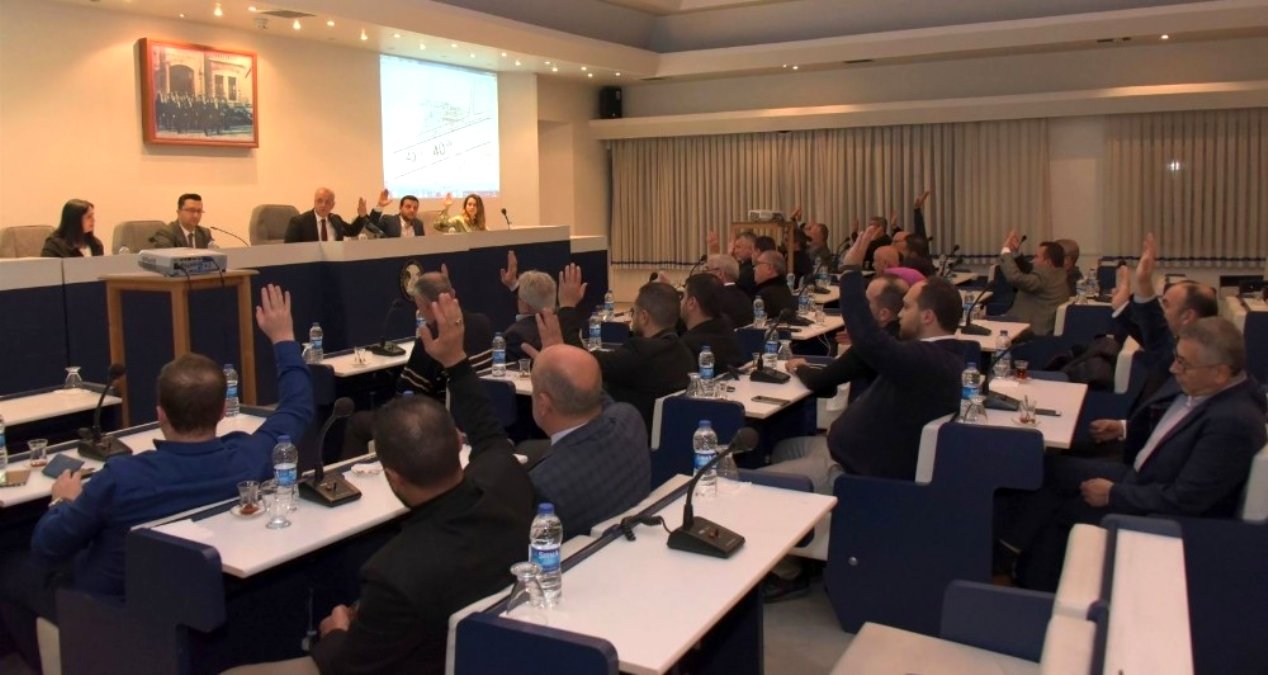 Salihli Belediye meclisi toplandı