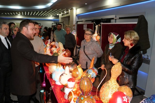 önce ürettiler sonra sergilediler.