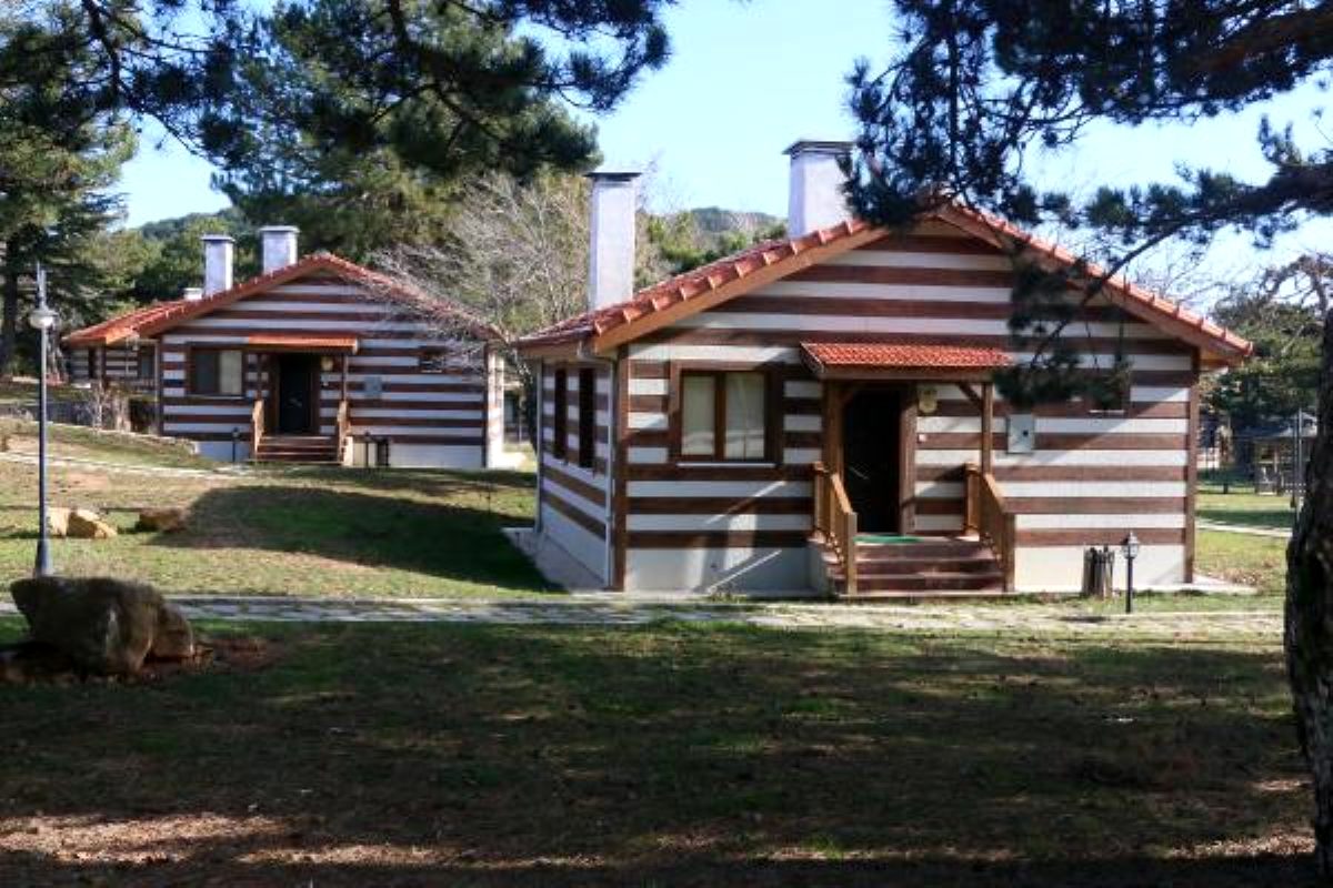 Spil Orman Köşkleri yılbaşı dolu