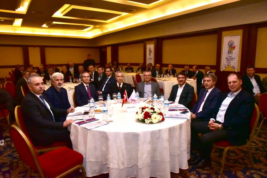 Esnaflar anlattı Arınç dinledi.