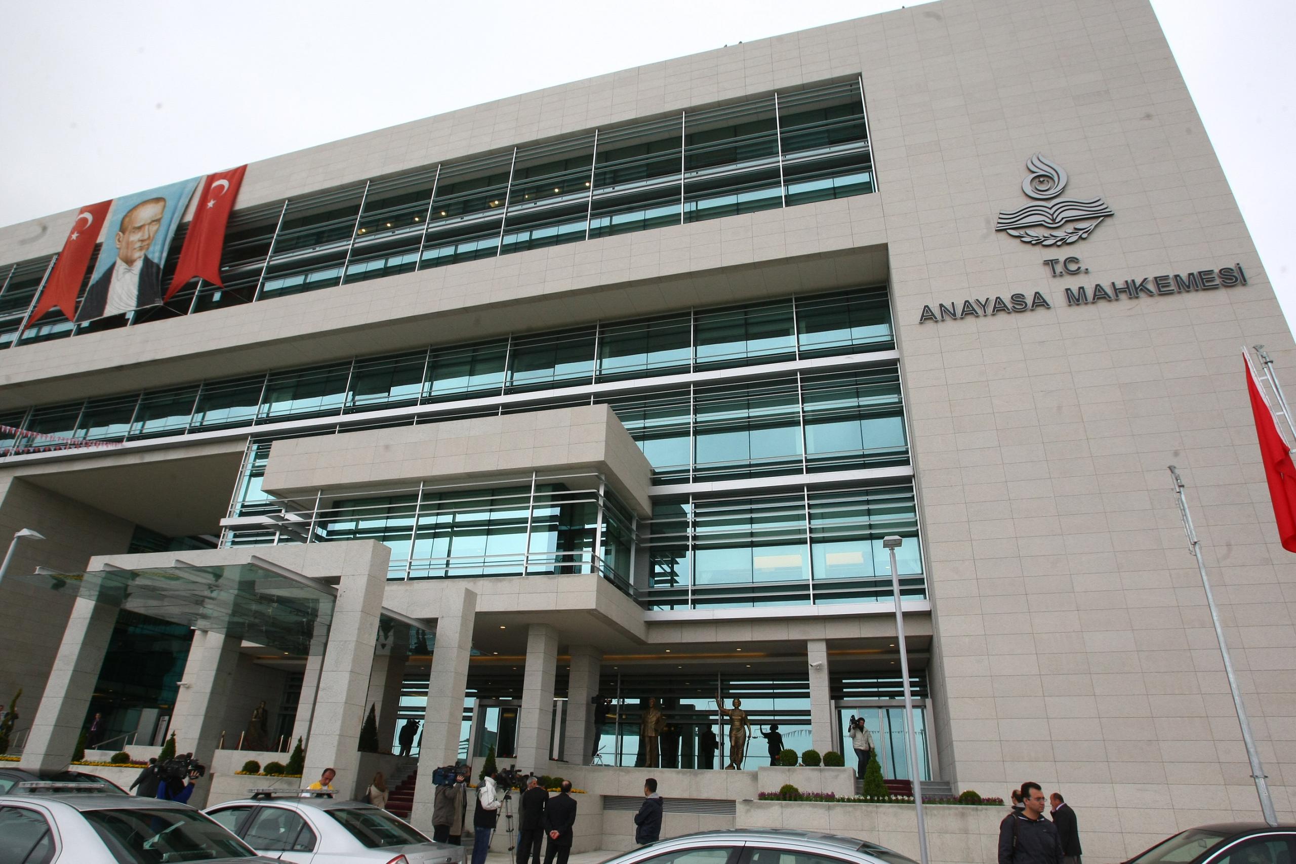 CHP yeni vergilerin iptali için AYM başvurdu