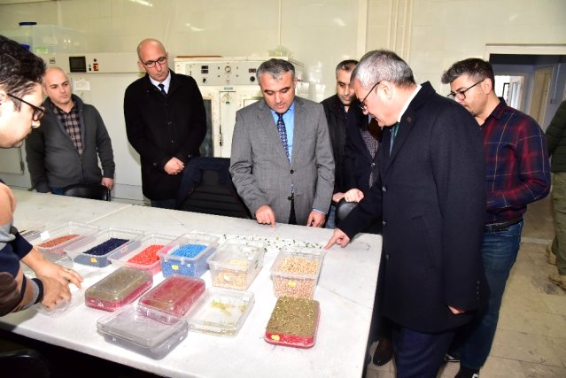 Vali Deniz'ın hızına yetişmek zor