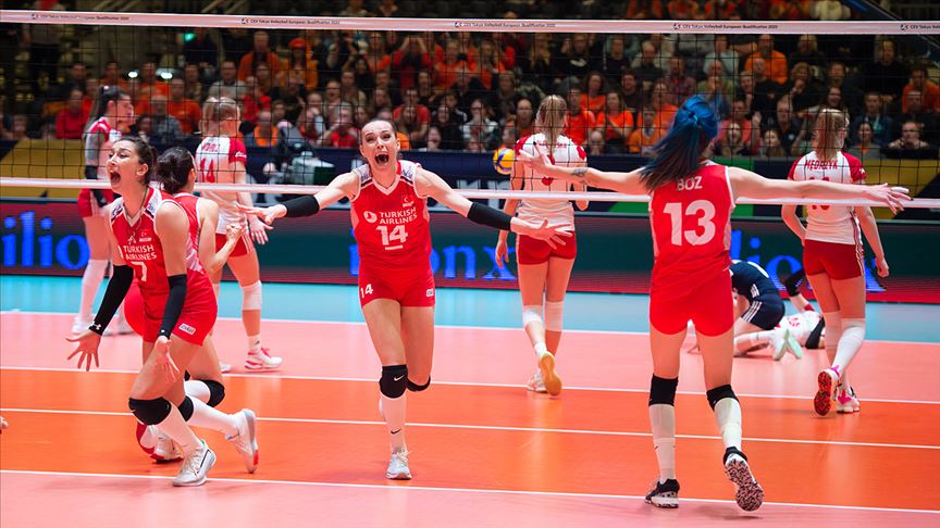 Voleybol Milli Takımı finale yükseldi