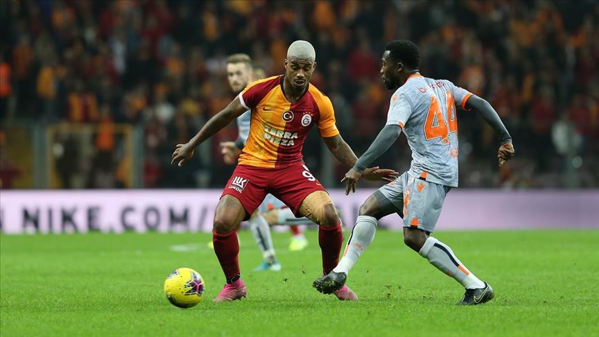 Türkiye'de 62 ülkeden 225 yabancı top koşturuyor