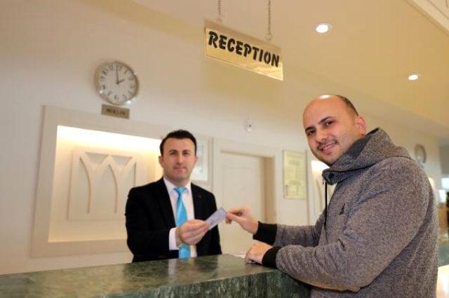 Oteller artık kimlik fotokopisi almayacak