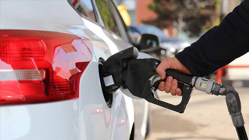 Benzine 16 kuruş zam.