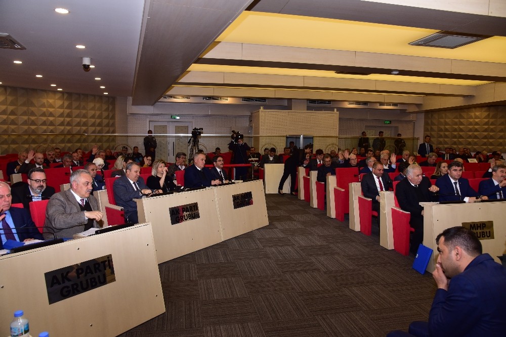 Kanuna aykırı öneri başkan Ergün'den döndü