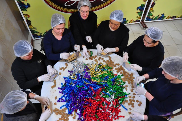 Şifalı mesir macunu bu ellerden çıkıyor