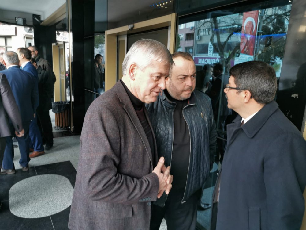 Manisa pazar yeri sorunu yaşıyor.