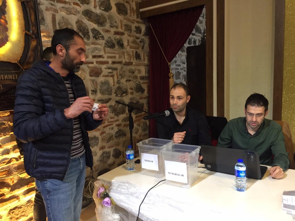 Perşembe pazarı kuruluyor