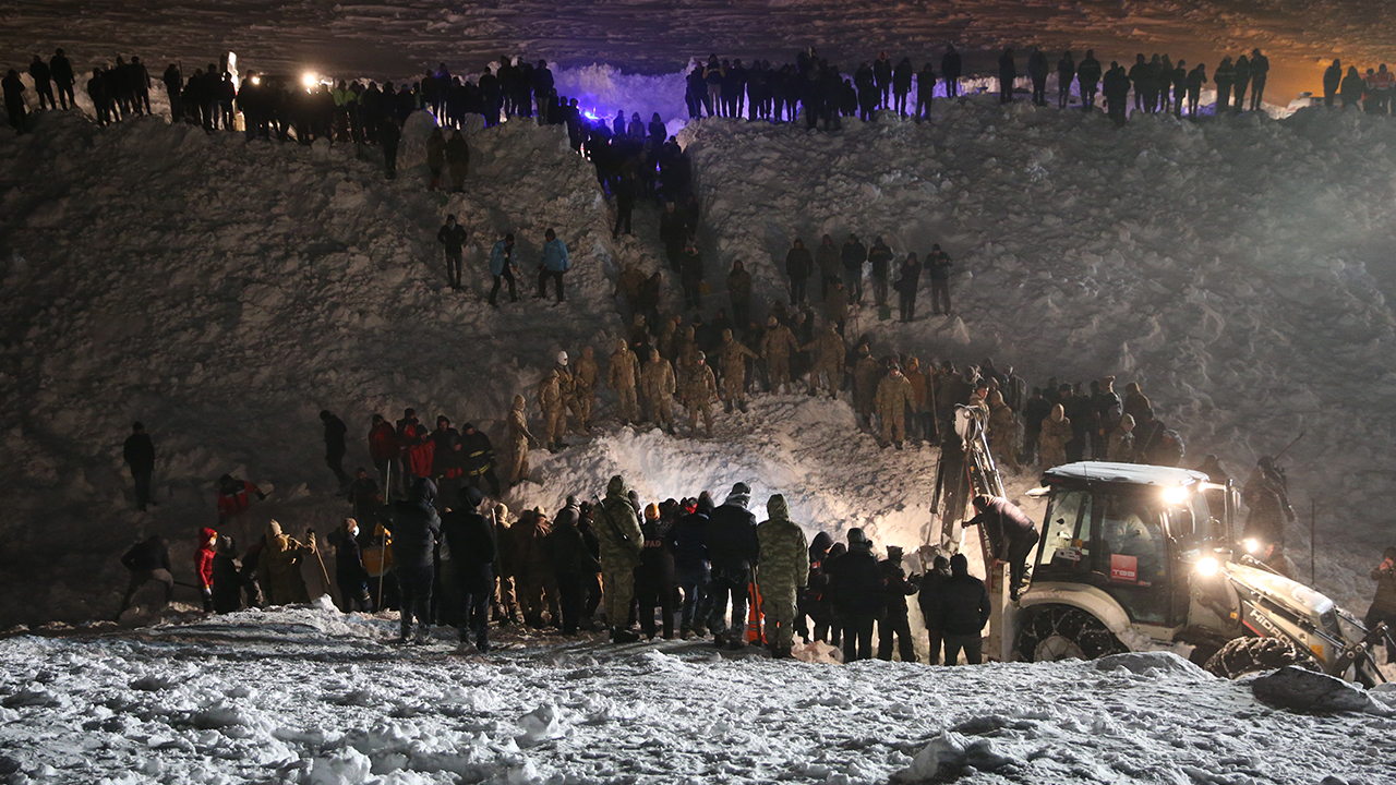 ikinci çiğ düştü 33 şehit.53 yaralı