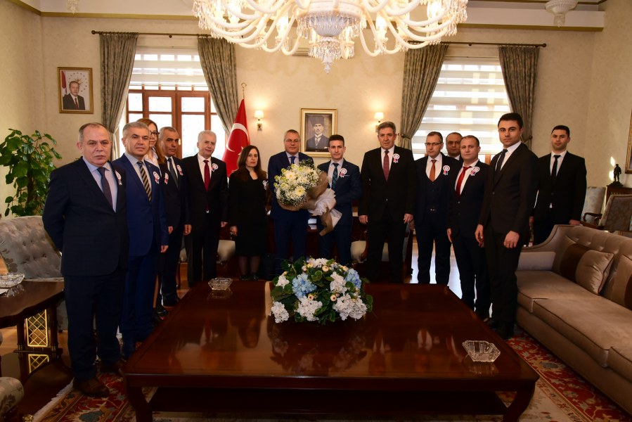 Vali Deniz'e ziyaret.