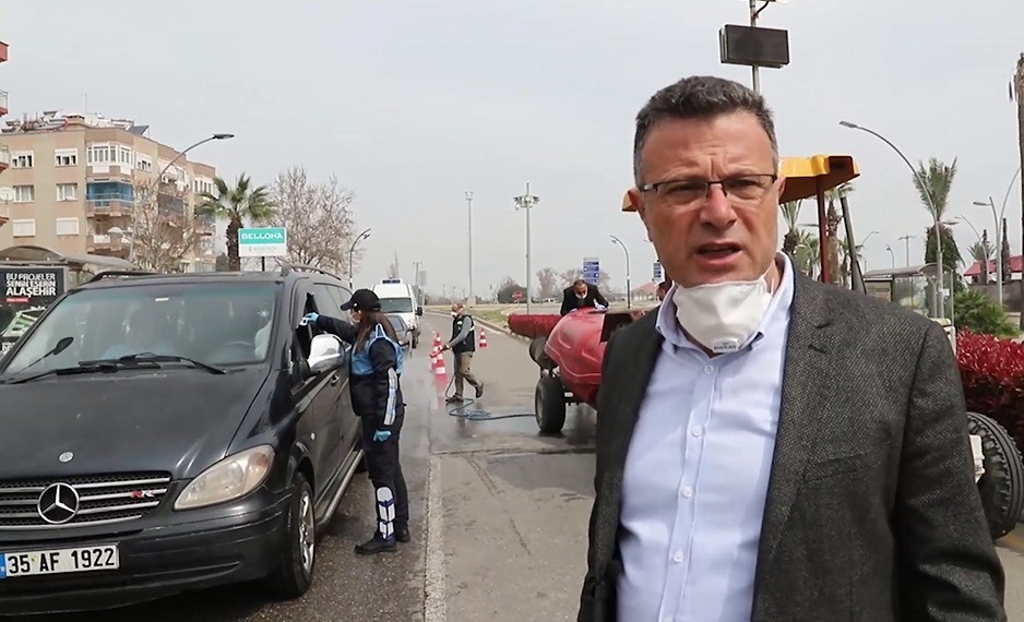 Alaşehir'de araçlar dezenfekte ediliyor