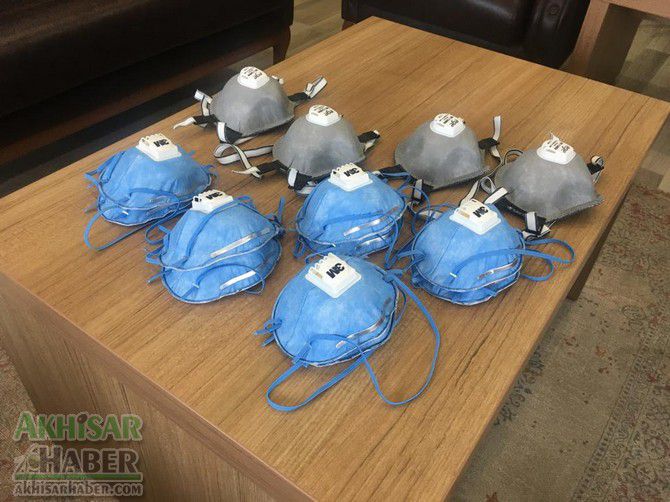 Borsadan hastaneye maske yardımı
