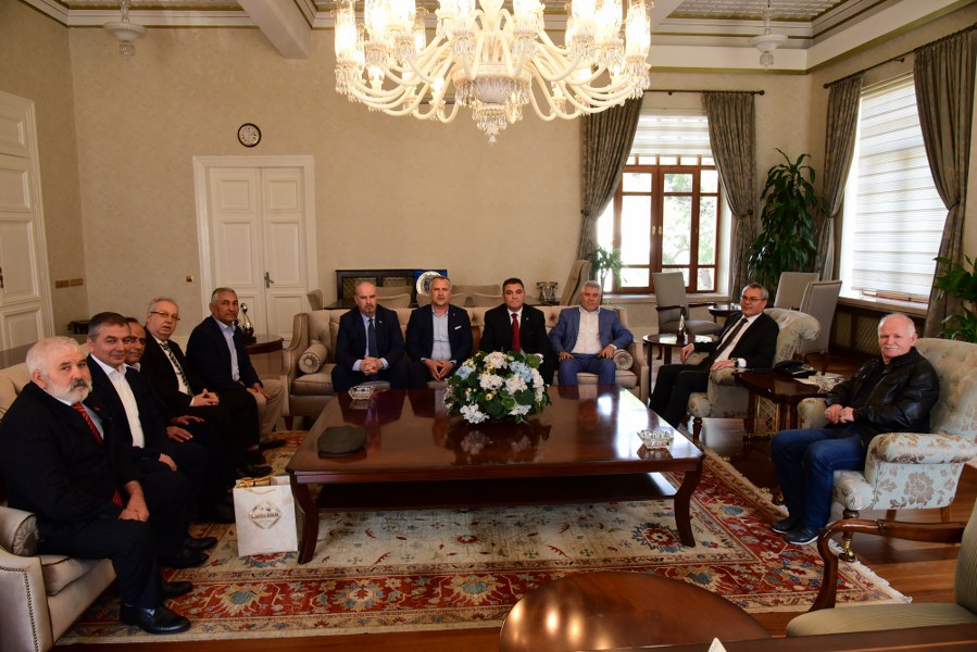 Vali Deniz ege Federasyon üyeleri ile buluştu.