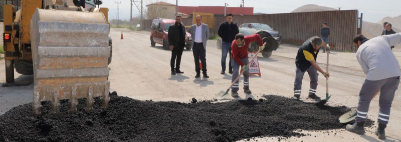Turgutlu belediyesi Ova yollarında çalışma başlattı
