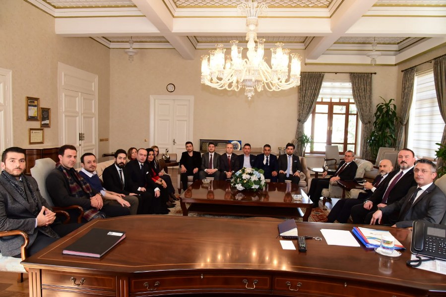 İşadamları vali Deniz'i ziyaret etti.