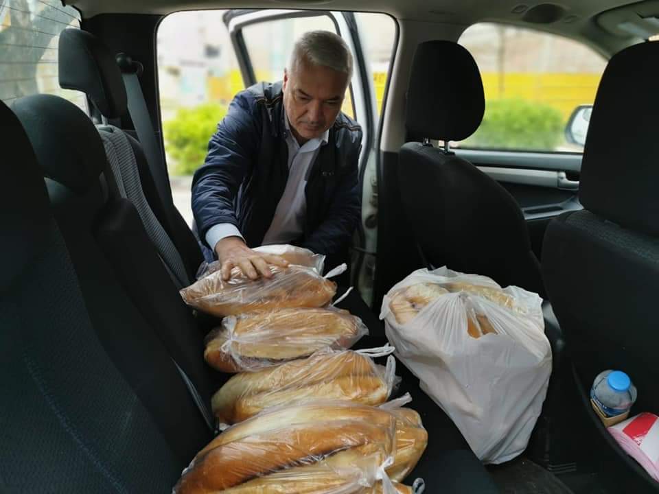 Fırıncılardan belediyeye destek