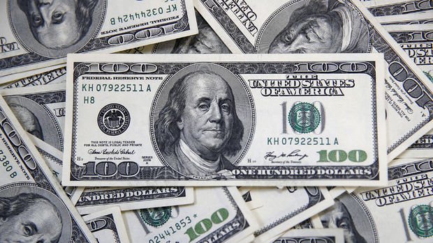 Dolar aldı başını gidiyor
