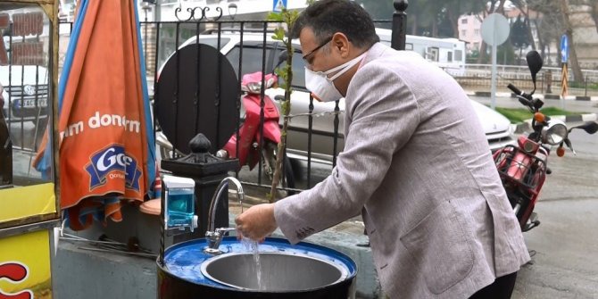 Alaşehir'de Hijyenik el yıkama istasyonları