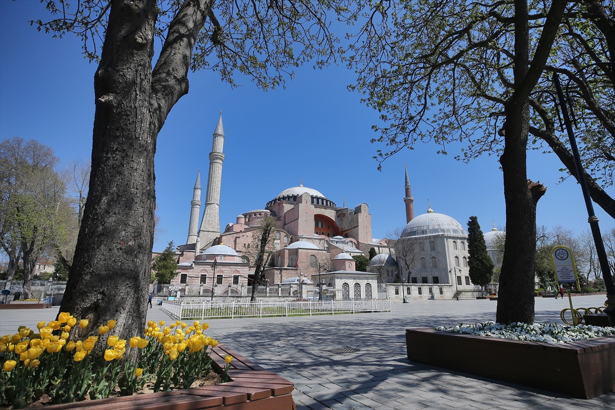 Ayasofya'da sessizlik