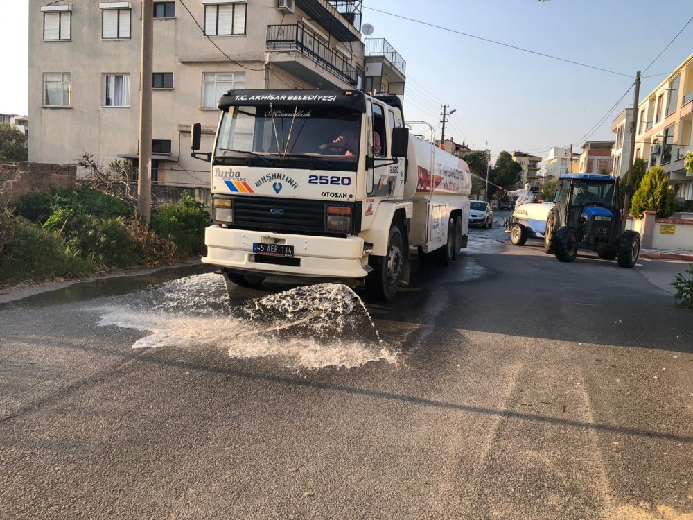 İlçe köşe-bucak ilaçlandı
