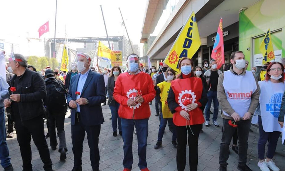 1 Mayıs 1977'de yaşamını yitirenler anıldı
