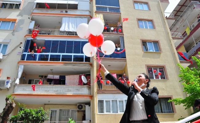 Sokak -sokak gezen müdür, öğrencilerle buluştu