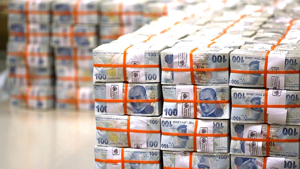 Hazinede rekor açık