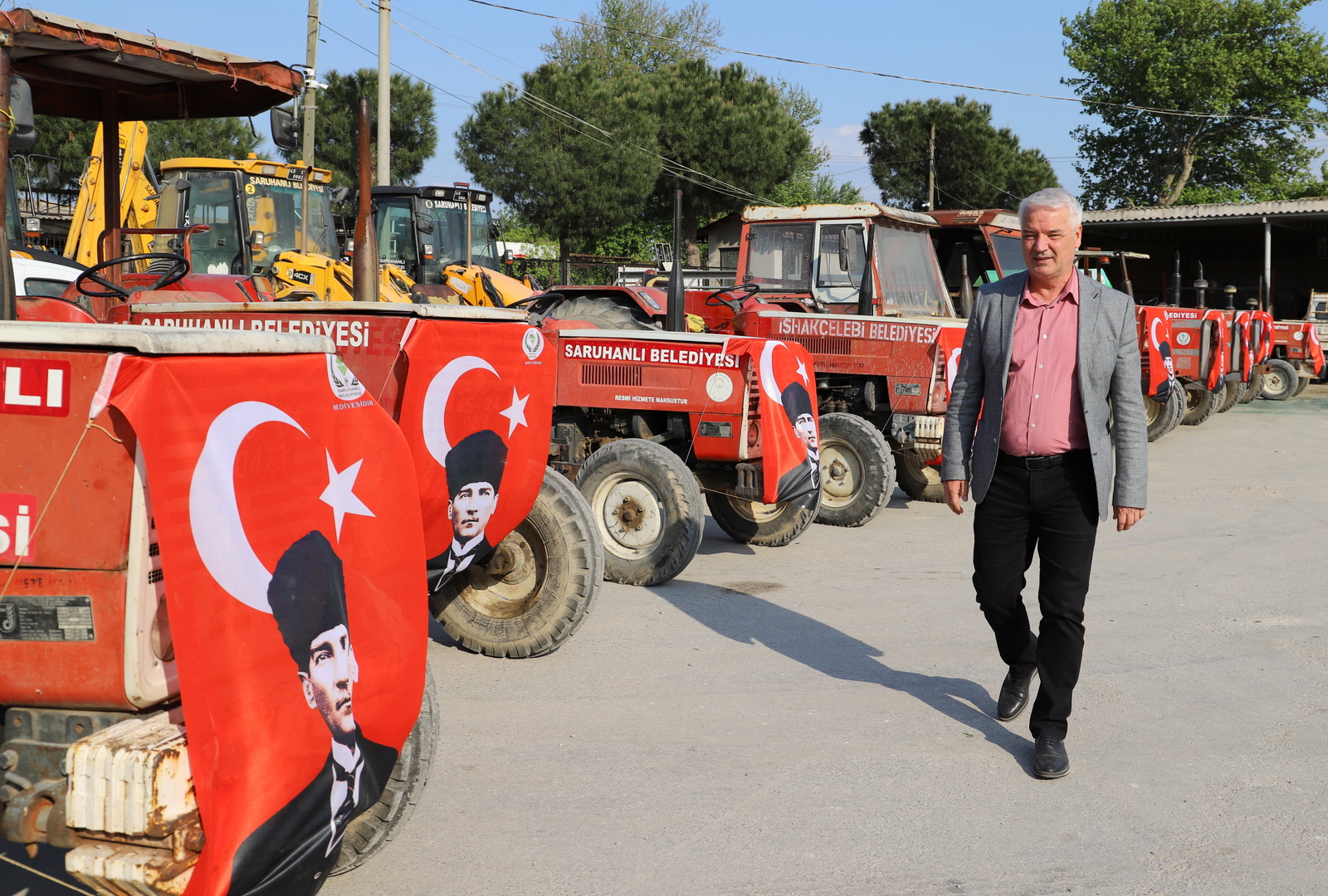 Başkan Bilgin'den Çiftçiye Traktör ve Akaryakıt Desteği