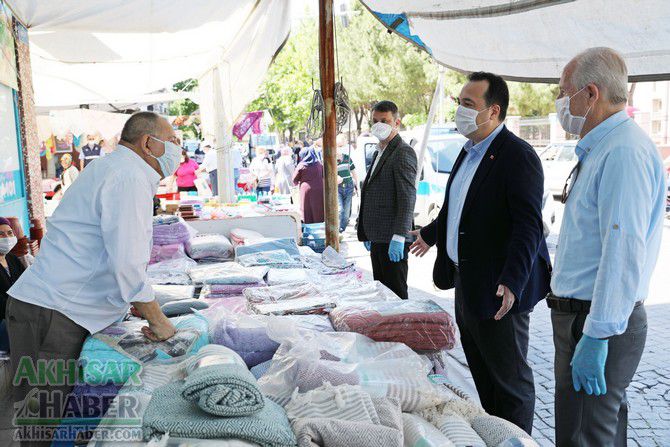 Pazar esnafına belediye desteği