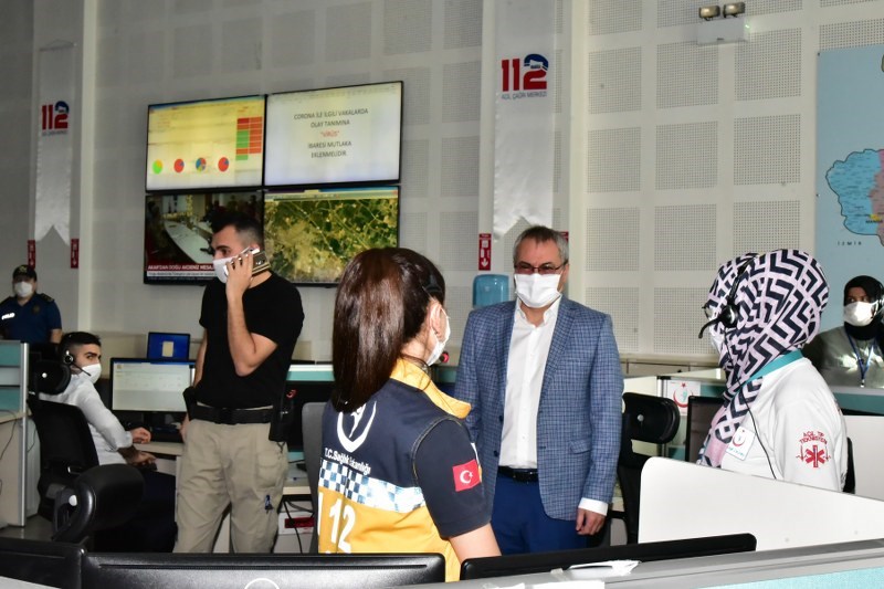 Vali Deniz, 112 Acil Çağrı Merkezinde Görevli Personelle Bayramlaştı