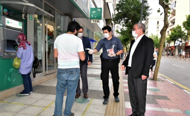 Vali Deniz, maskesiz gezilmeyen caddeleri gezdi