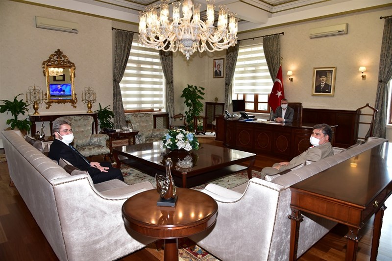 Vali Deniz ,yeni Manisa müftüsü ile görüştü