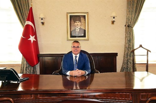 Vali Deniz:Tarzan örnek çevreci