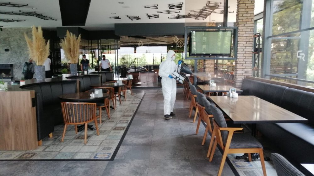 Akhisar'da 650 iş yeri ilaçlandı