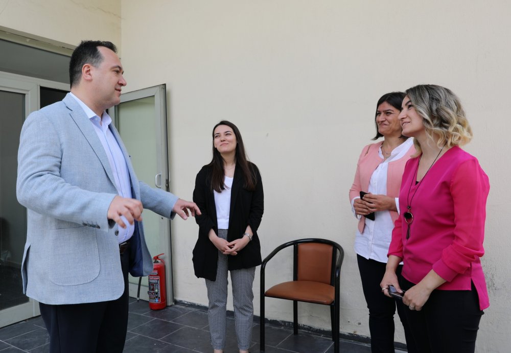 Akhisar Belediyesi kadın ve aile danışma merkezi açıldı