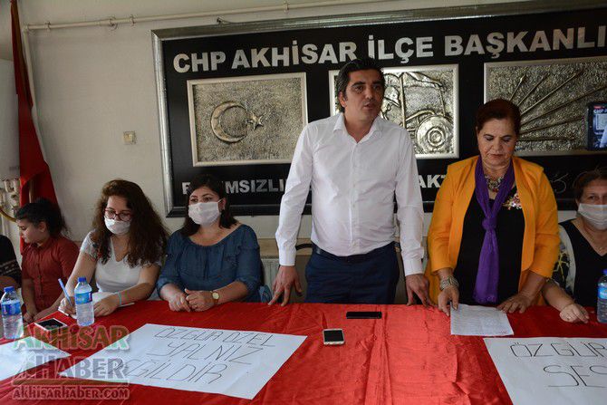 CHP'li kadınlardan kadın cinayetlerine tepki